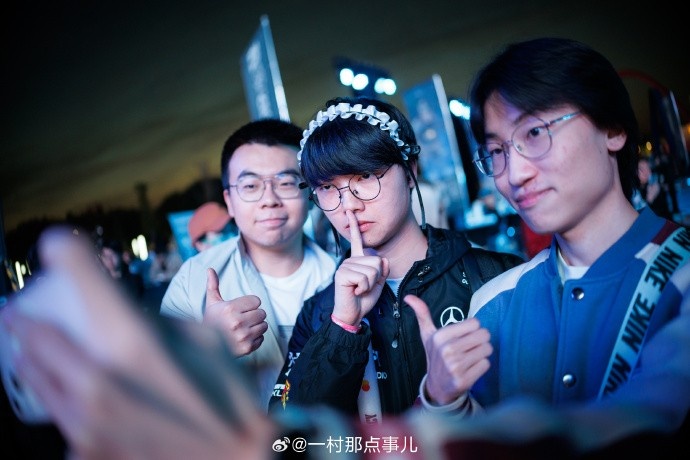 摄影师一村发布S15入围赛返图：2025.10.14 Day1